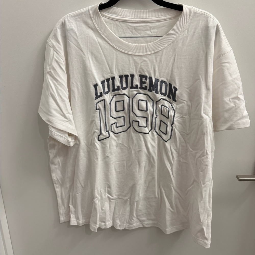 Lululemon White Graphic T-Shirt